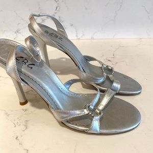 90’s BCBG PARIS Silver Heels Size 8